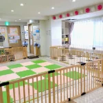 東京都世田谷区の保育園（認可外保育園・企業主導型保育園・小規模保育園・プリスクール）、カメリアキッズ経堂2号園の、清潔感のある保育室の写真