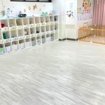 神奈川県横浜市の保育園（認可外保育園・企業主導型保育園・小規模保育園・プリスクール）、カメリアキッズ南太田園の、清潔感のある保育室の写真