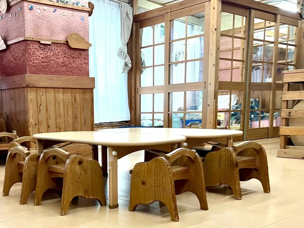 神奈川県横浜市の保育園（認可保育園・小規模保育園）、たいせつ保育園の、清潔感のある保育室の写真