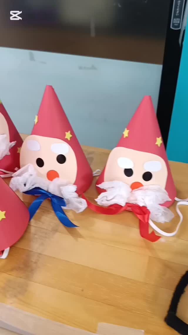 こんにちは♪カメリアキッズ日ノ出町園です✨️親子イベント👶クリスマス会の様子です🎶お米を入れたペットボトルに好きなシールを貼って飾り付け🎄マラカスを作って合奏を楽しみました🎼英語講師の読み聞かせや歌🎤サンタさんも登場してちょっとビックリ!?色々な表情が見れたイベントでした☺️.*･｡ﾟ♬*゜ﾟ.*･｡ﾟ♬*゜ﾟ.*･｡ﾟ♬*.*･｡ﾟ♬*随時説明会開催中です✨️ご連絡お待ちしております🌈他SNSも要チェック♪Instagram：@itg_camellia_kidsTwitter：camellia_kidsyoutube：🔎カメリアキッズほいくえ：🔎カメリアキッズTikTok:🔎@camellia_kids_hoikuen⁡⁡☆☆☆☆☆☆☆☆☆☆☆☆🚩カメリアキッズ 日ノ出町園🚩〒231-0066神奈川県横浜市中区日ノ出町1-200日ノ出サクアス201☎️045-334-8529園児・保育士さん・調理さん**◎◎◎募集中**◎◎◎*⁡#ママライフ #ママリ #保育園#子育てママ#保育士#おもちゃ#ママスタグラム#2歳児#働くママ#幼児食#1歳児#0歳児#保育#横浜市#中区#保育士の卵#企業主導型保育園#保育学生#小規模保育園#園児募集#保育士試験#保育士募集#認可外保育園#保育学生#日ノ出町#保育園探し#保育士求人#カメリアキッズ#横浜市保育園#横浜市保育園#横浜保育園