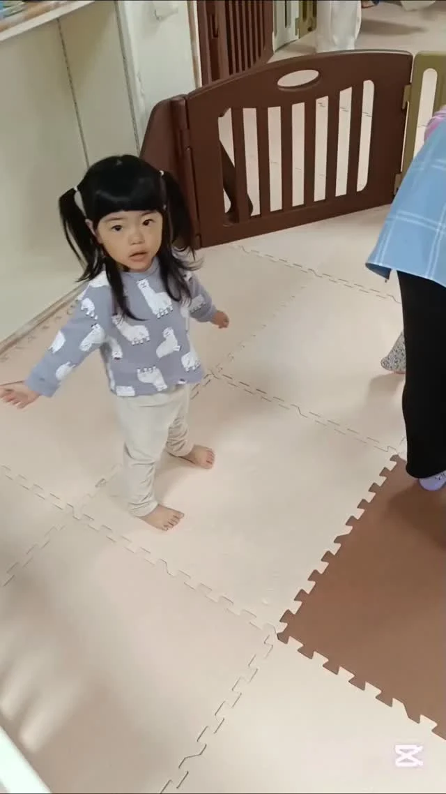 こんにちは♪カメリアキッズ日ノ出町園です🌿毎朝、体操の時間があります☝️３月は…今年度１年間で行ってきた、子どもたちの好きな体操を取り入れました🎵職員も一緒にたくさん体を動かしてみんな元気いっぱいです!!!!.*｡ﾟ♬*゜ﾟ.*･｡ﾟ♬*゜ﾟ.*･｡ﾟ♬*.*･｡ﾟ♬*随時説明会開催中です✨️ご連絡お待ちしております🌈他SNSも要チェック♪Instagram：@itg_camellia_kidsTwitter：camellia_kidsyoutube：🔎カメリアキッズほいくえ：🔎カメリアキッズTikTok:🔎@camellia_kids_hoikuen⁡⁡☆☆☆☆☆☆☆☆☆☆☆☆🚩カメリアキッズ 日ノ出町園🚩〒231-0066神奈川県横浜市中区日ノ出町1-200日ノ出サクアス201☎️045-334-8529園児・保育士さん・調理さん**◎◎◎募集中**◎◎◎*⁡#カメリアキッズ#神奈川県#中区保育園#認可外保育園#保活