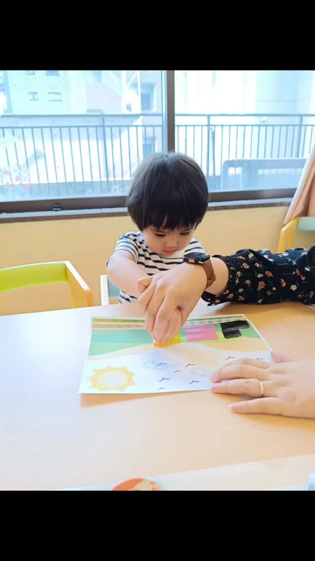 こんにちは😍カメリアキッズ清澄白河園です✨今週もたくさんのクラフトを行いました。今回は完成した作品を動画で紹介します🎶大切な人へ・・心をこめて・・ありがとう♡♡♡他SNSも要チェック♪HP：カメリアキッズyoutube：🔎カメリアキッズほいくえ：🔎カメリアキッズTikTok：🔎＠camellia_kids_hoikuen☆☆☆☆☆☆☆☆☆☆☆☆カメリアキッズ清澄白河園〒135-0022東京都江東区三好1-8-3越前屋ビル4F☎️03-5875-9987園児・保育士さん・調理さん◎◎◎募集中◎◎◎☆☆☆☆☆☆☆☆☆☆☆☆#東京都#江東区保育園#認可外保育園#保活
