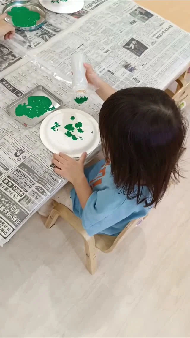 こんにちは！カメリアキッズ高円寺園です☺先日は製作を行いました！スタンプで亀の甲羅を塗った子ども達😆何回もポンポンする子、きれいに塗る子…それぞれに楽しんでいましたよ⭐️☆☆☆☆☆☆☆☆☆☆☆☆カメリアキッズ高円寺園〒166-0003住所 東京都杉並区高円寺南3-62-6高円寺ゲーテビル1階☎️電話番号03-6454-6064園児・保育士さん◎◎◎募集中◎◎◎☆☆☆☆☆☆☆☆☆☆☆☆☆#東京都#杉並区保育園#認可外保育園#保活